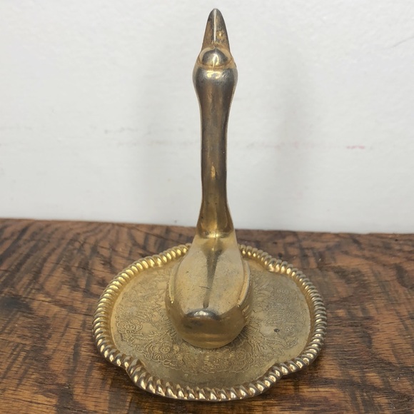 ✅SOLD Gold swan ring dish - Picture 3 of 9